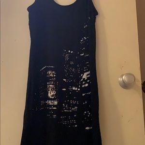 Black tank with skyline design